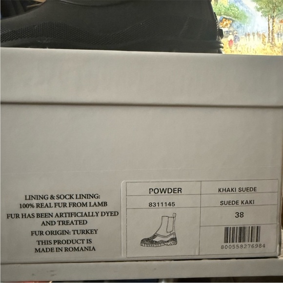 La CANADIENNE Black and Olive Winter Boots - Picture 2 of 5